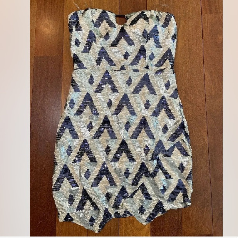 Sequin dress - Picture 3 of 7